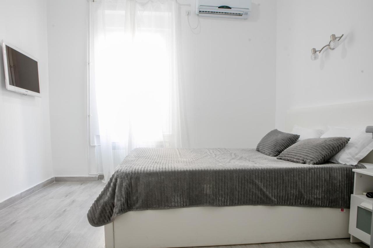 Natalie'S Suite Belgrade Extérieur photo